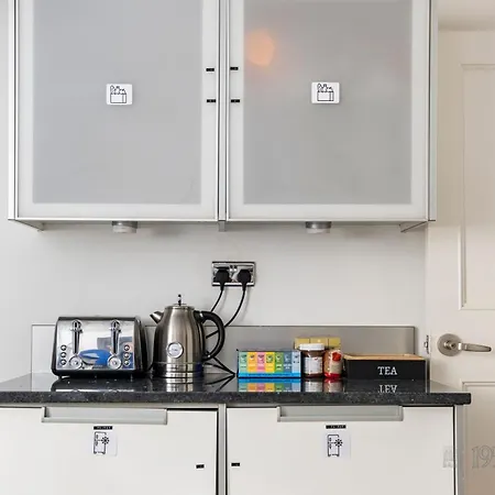 195Vbr With Private Bathrooms, Shared Kitchen London Exterior photo