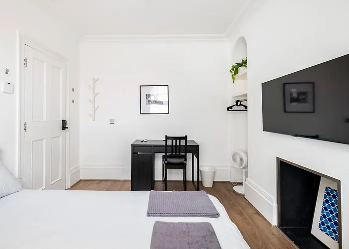 195Vbr With Private Bathrooms, Shared Kitchen